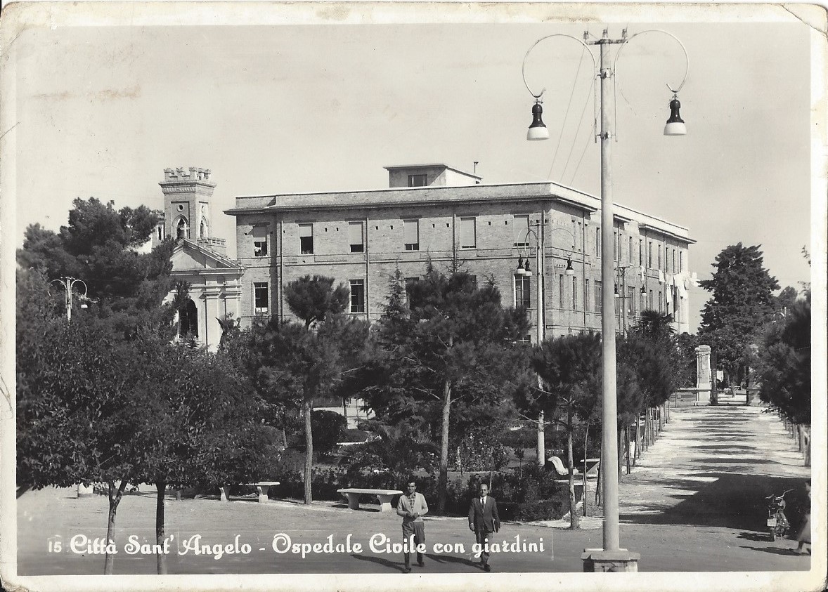 0051 CITTASANTANGELO OSPEDALE CIVILE CON GIARDINI 1967_03_06 FRONTE